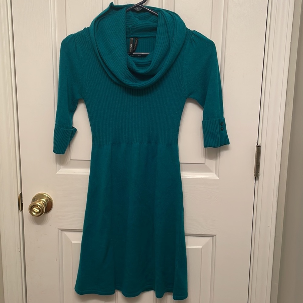 Torquoise Half-Sleeve Cowl Neck Dress